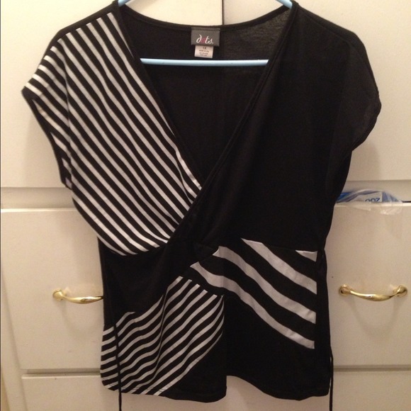 Sold!!Plus size 1X cute top!!