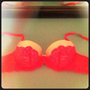 Victoria Secret Bra- Dream Angels Lined Demi-