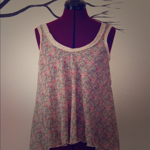 Swing Top With Floral Chiffon Print and cream Lce