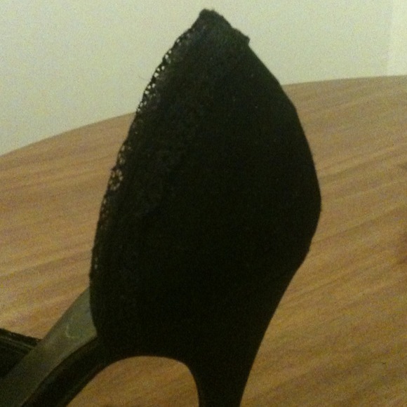 🎁SOLD🎁 Sassy black heels - Picture 3 of 3
