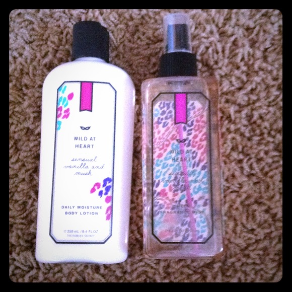 Victoria's Secret lotion and spray set