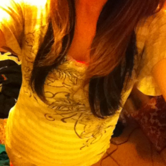 Cute striped golden rose shirt - Picture 2 of 4