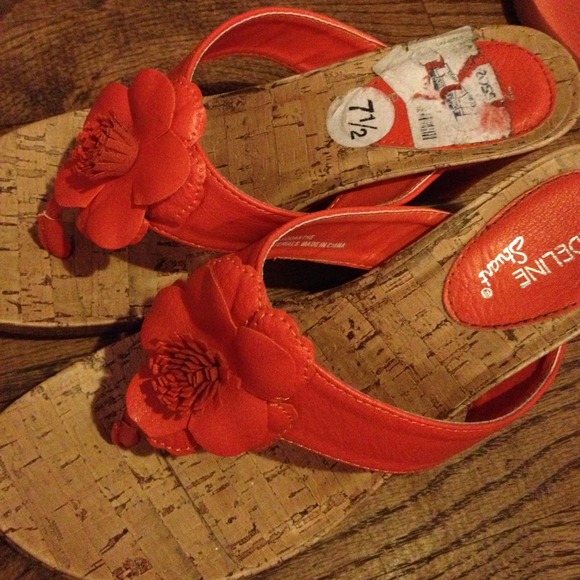 Orange flower summer wedges - Picture 2 of 3