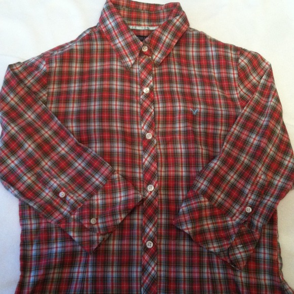 Plaid women's collared shirt