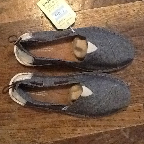 Toms men shoes(Reserved for Jesuslady30)