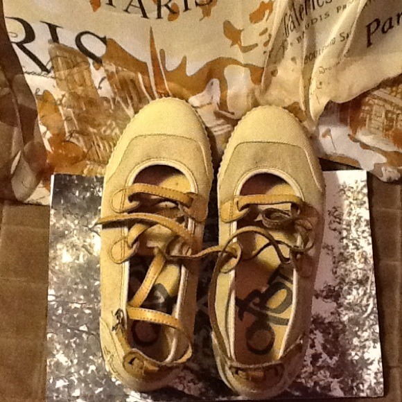 Toto shoes