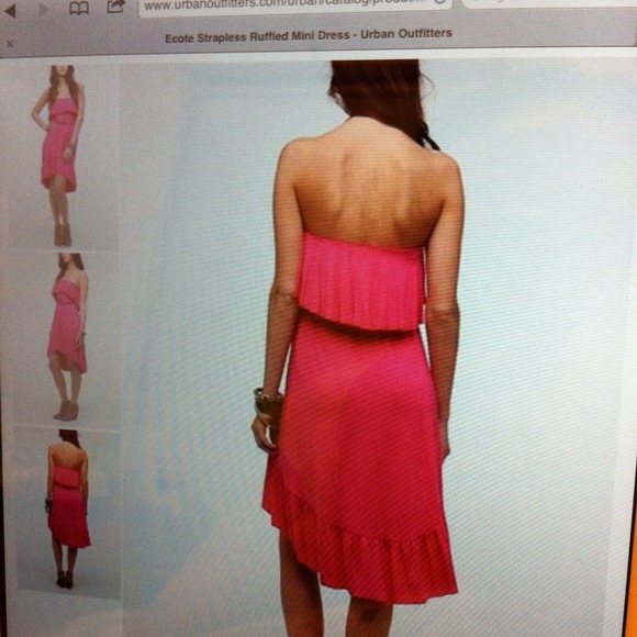 *Reduced* Strapless Ruffled Mini Dress - Picture 3 of 4