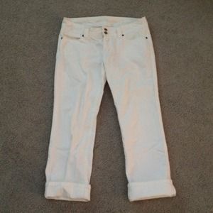 White Abercrombie and Fitch copped pants