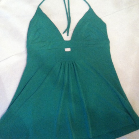 *** Bundled *** Green halter top