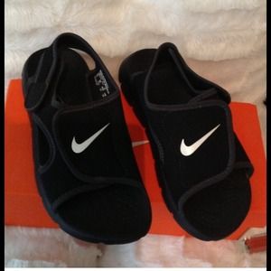 Bundle boys shoes