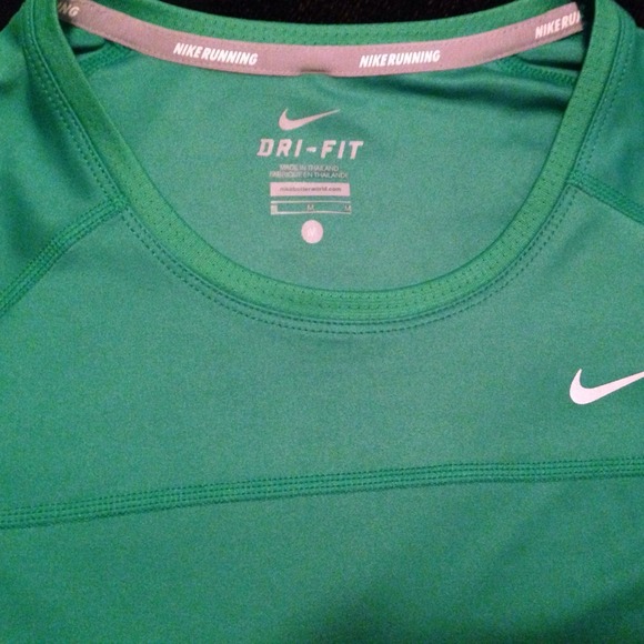 🚨SOLD🚨!!!      🎽NIKE Dri-Fit T