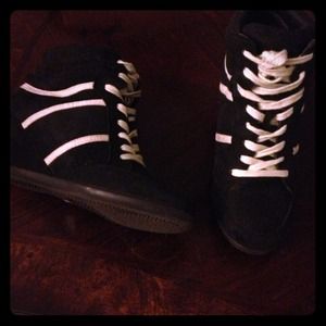 reduced🎉🎉wedge sneakers