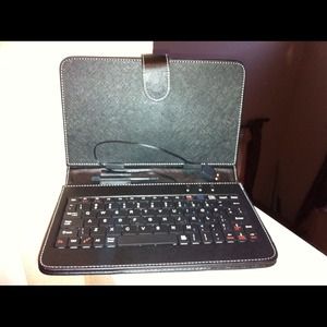 Tablet case/keyboard