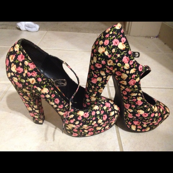 Forever 21 Shoes - Floral Platform Heels
