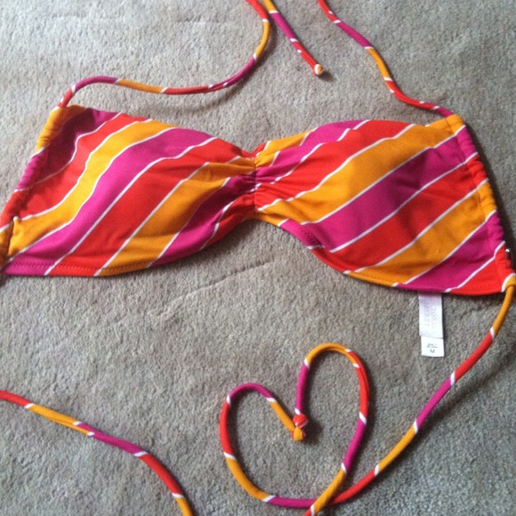 *REDUCED*Bikini top 😎