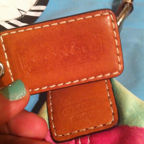 Spring time coach purse! - Picture 2 of 4