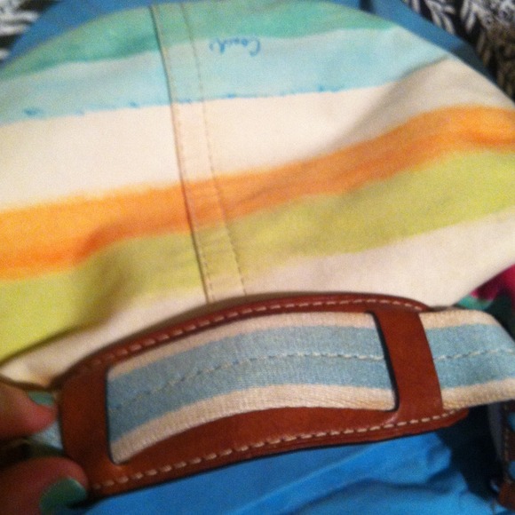 Spring time coach purse! - Picture 4 of 4