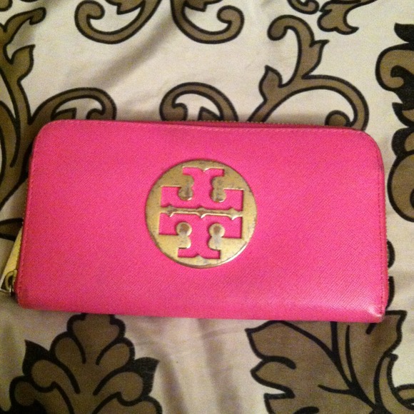 Pre owned authentic Tory burch wallet