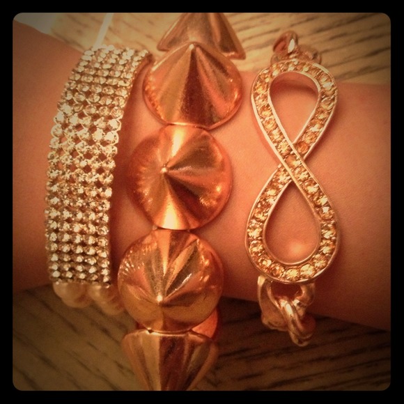 Jewlery.