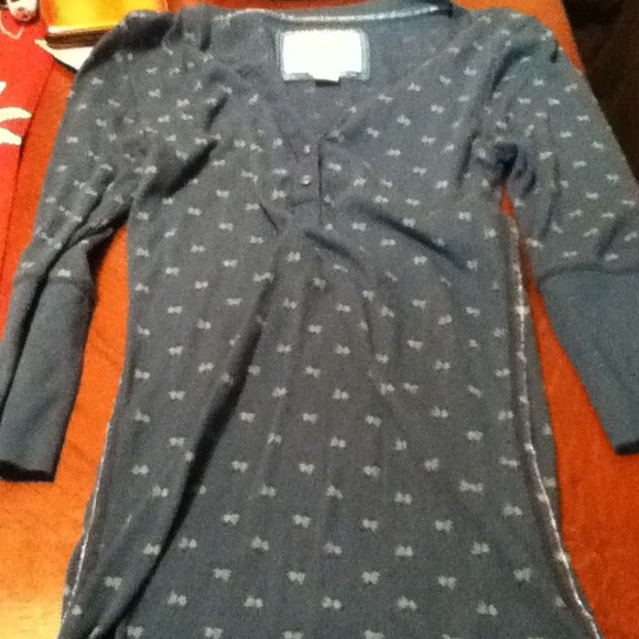 American eagle button up top