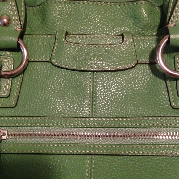🚫gifted🚫💯% authentic coach bag in green leather - Picture 3 of 4
