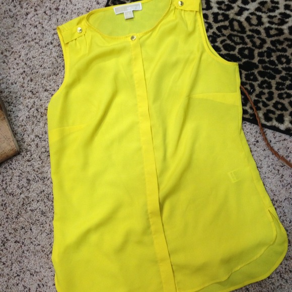 ✨REDUCED✨ Michael Kors shirt