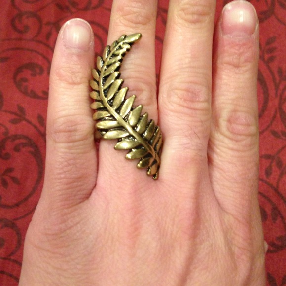 SOLD!!! Feather long ring.