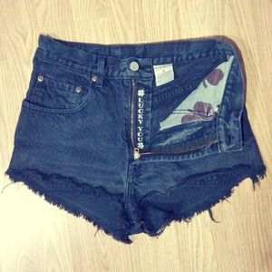Vintage Black Highwaisted shorts