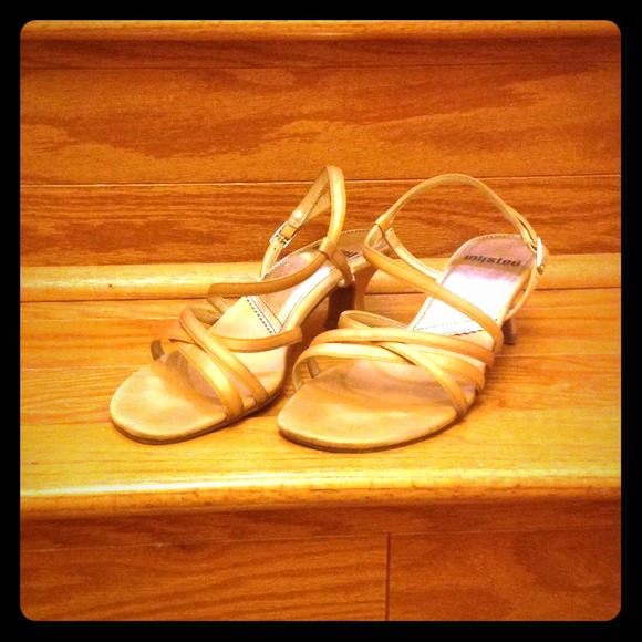 Unlisted by Kenneth Cole nude heels