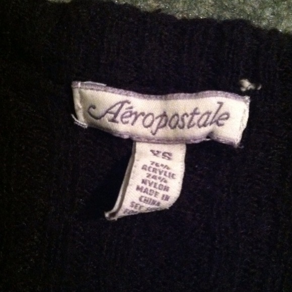 Aeropostale V-Neck Sweater - Picture 2 of 2