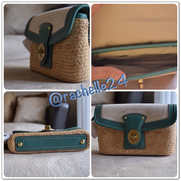 ✨New!✨ Authentic Coach Wristlet