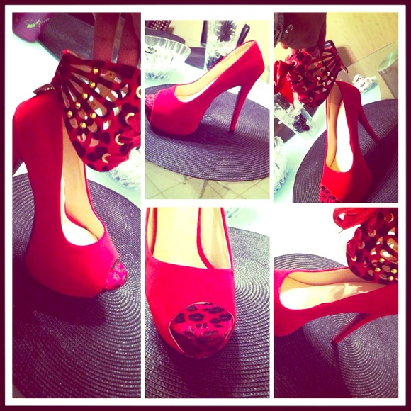 Leopard stiletto