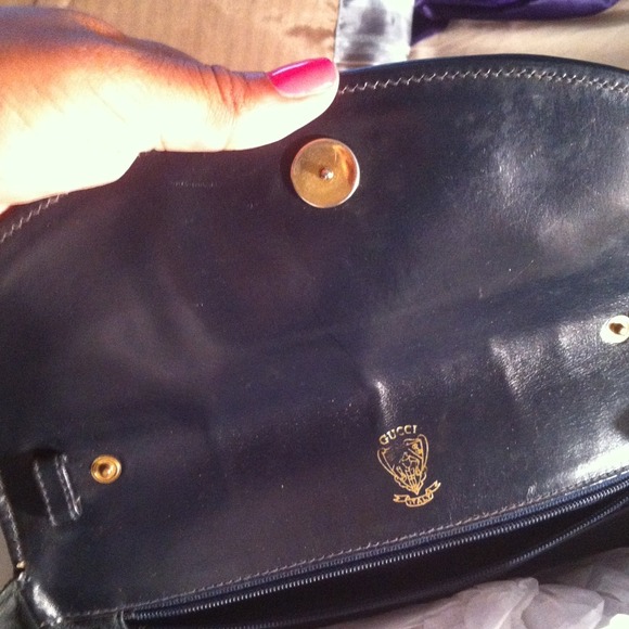 SOLD More pics of vintage Gucci clutch