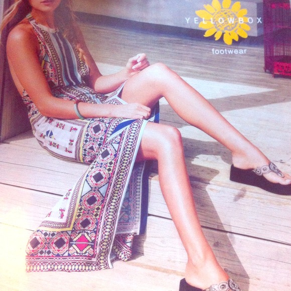 I'm looking for this dress! Tribal summer dress.