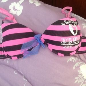 PlayBoy Bunny Bra/roxy  flip flops
