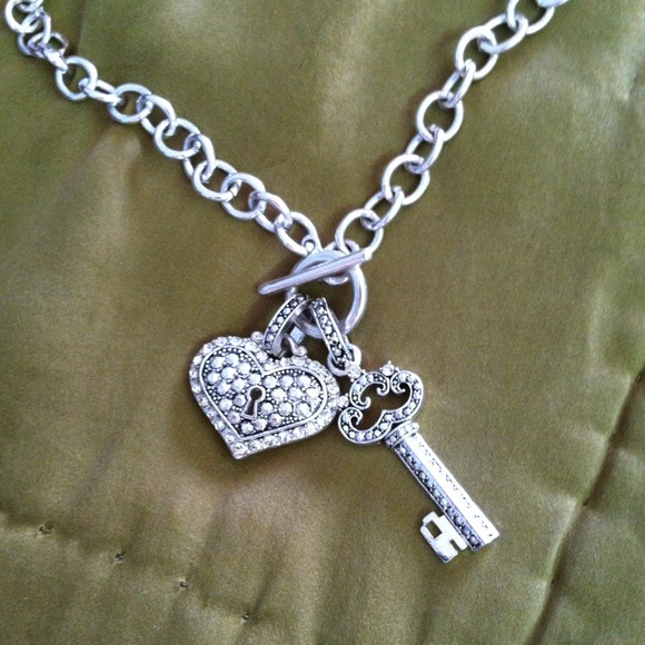 Toggle necklace