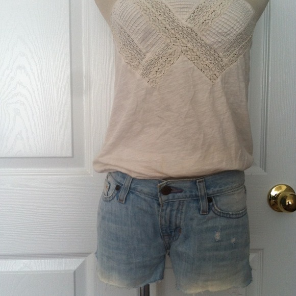 Abercrombie short shorts!