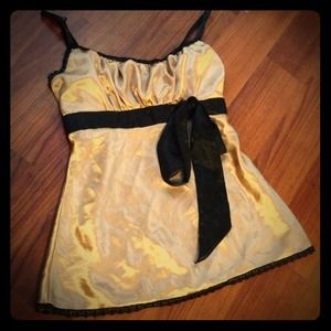 🎀Gold & black top 🎀