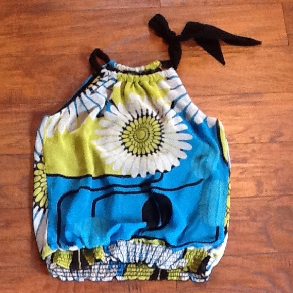 Super cute summer top! - Picture 3 of 3