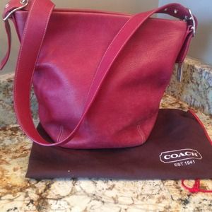 Coach Duffle ⭐️💗⭐️⭐️💗NO LONGER AVAILABLE ⭐️💓⭐️