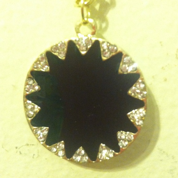 Long necklace - Picture 3 of 3