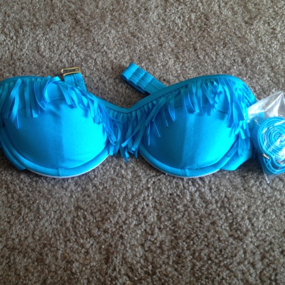 ❌❌SOLD IN BUNDLE❌❌Blue fringe bikini top