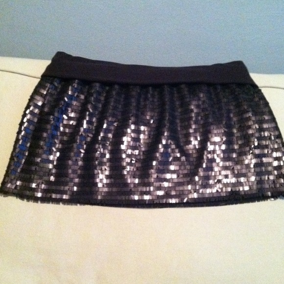 Bebe sequin skirt