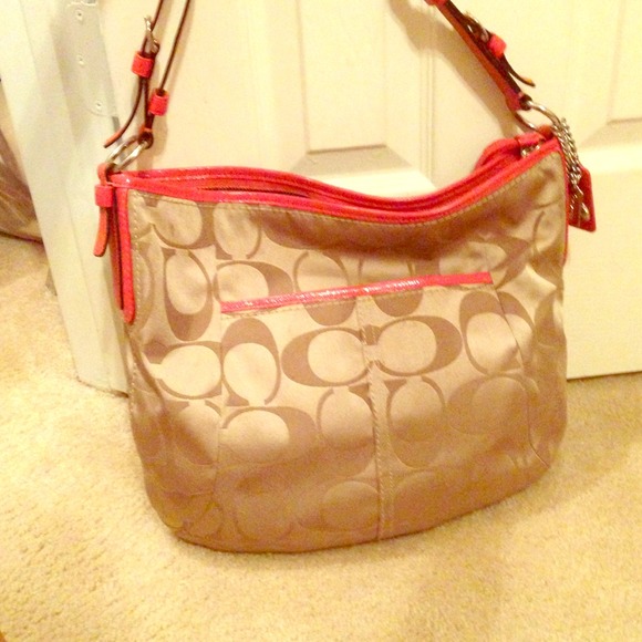 Coach Signature Shoulder Bag
