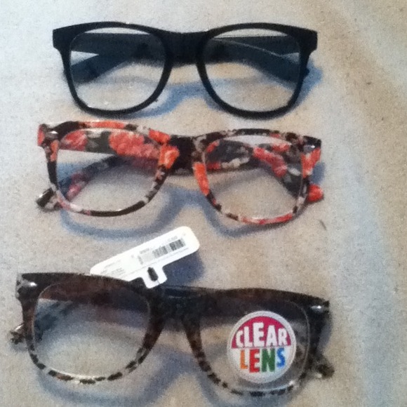 Accessories - Clear lens glasses