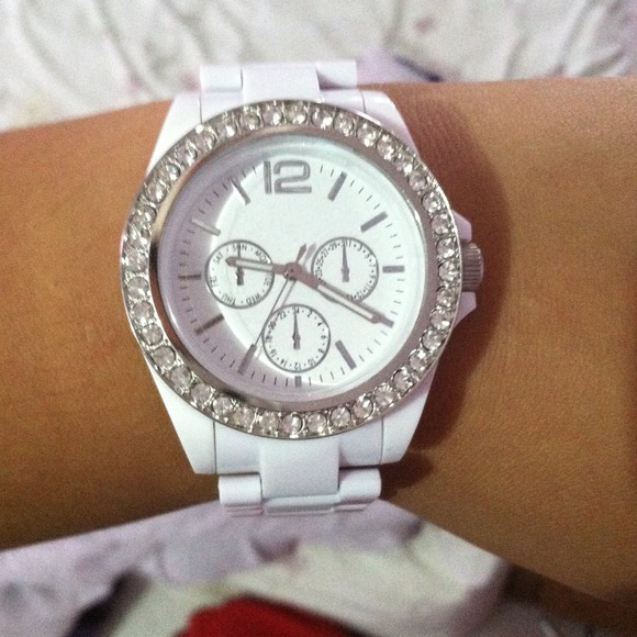 White watch - Picture 2 of 3