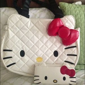 Hello kitty purse and wallet