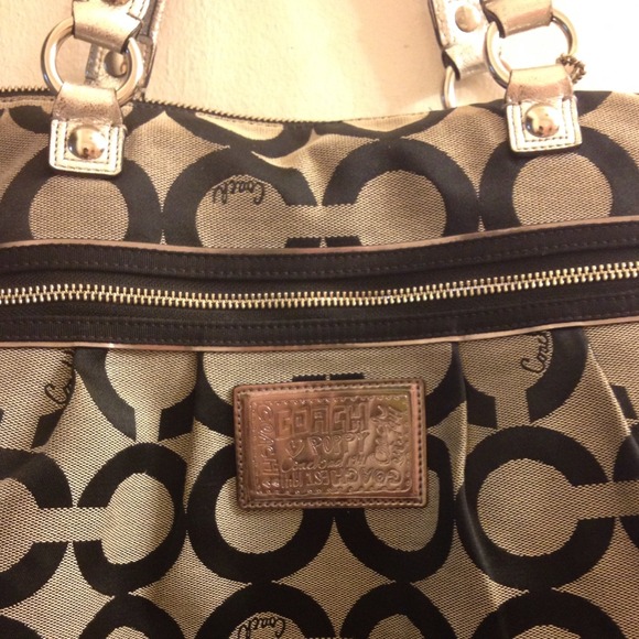 Authentic large coach poppy bag
