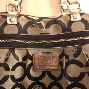 Authentic large coach poppy bag