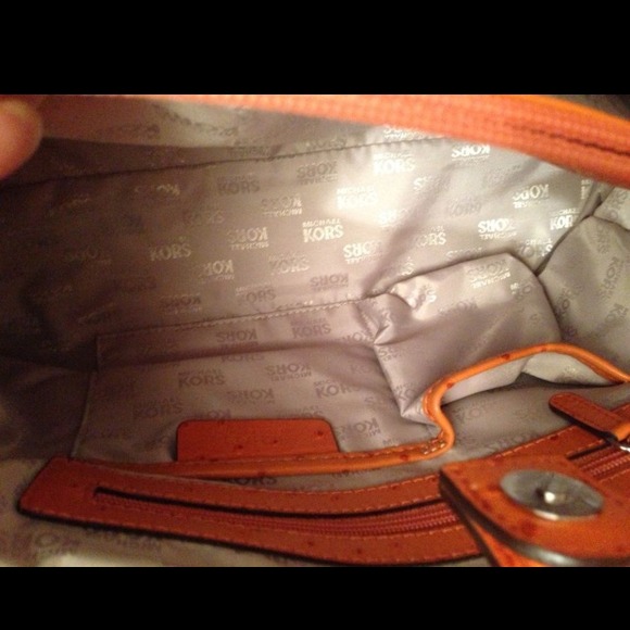 SOLD NEGOTIABLE!!!AUTHENTIC!!! MK ostrich Hamilton - Picture 3 of 3